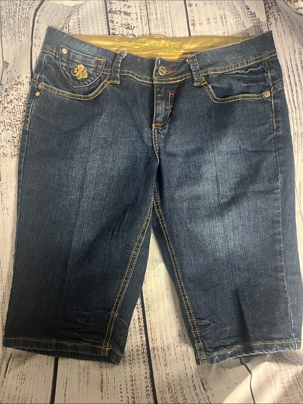 Dereon Denim Stretch Bermuda Shorts, 9/10